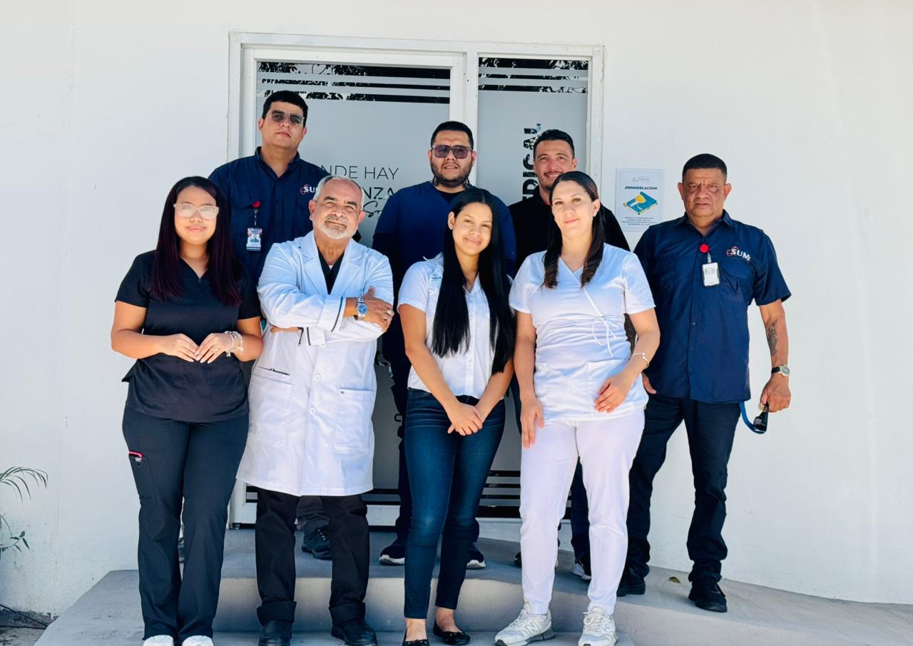 Equipo médico de Grupo EPS Honduras